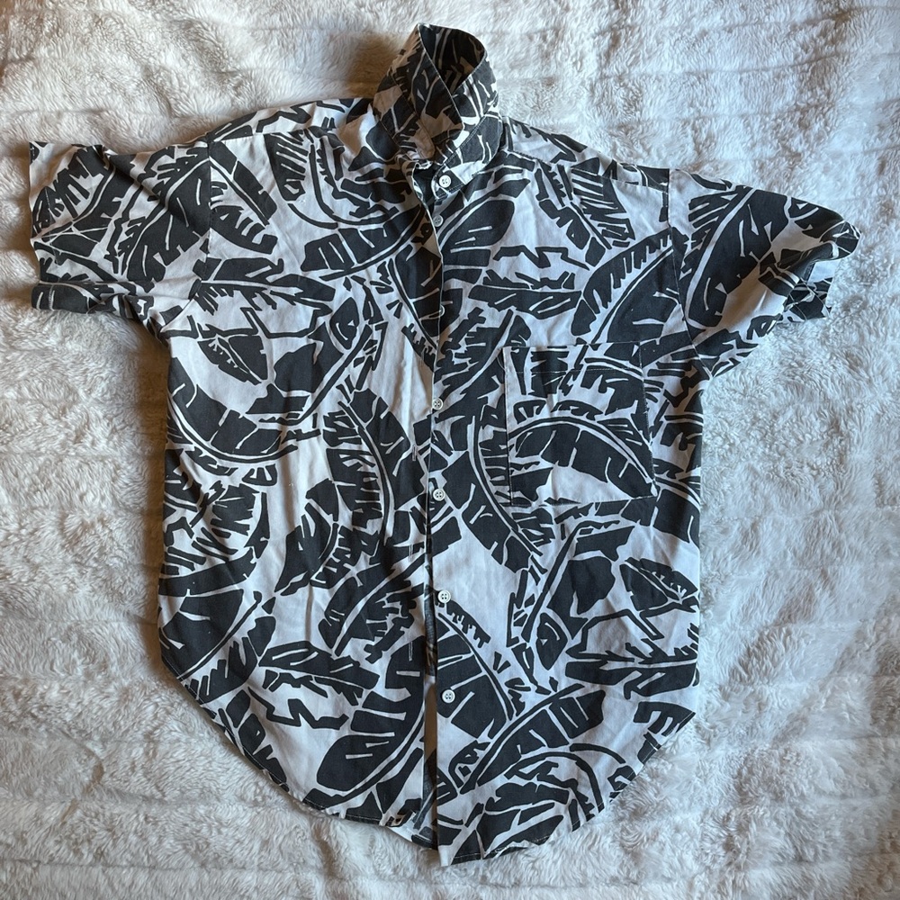 grey and white hawaiian button up